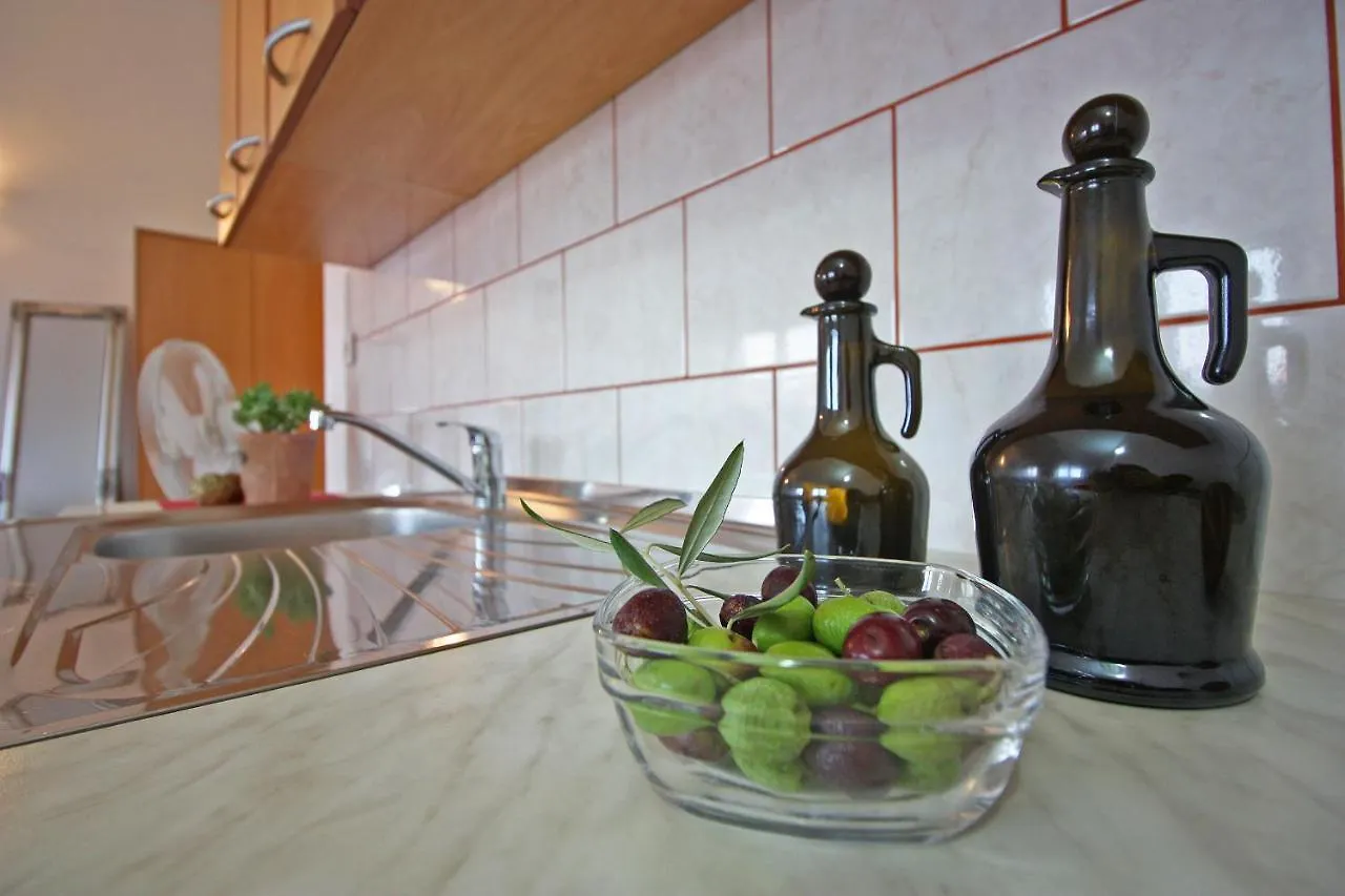 Brijunisol - 3 Apartments Top Position Near The Beautiful Beach Fažana 0*,