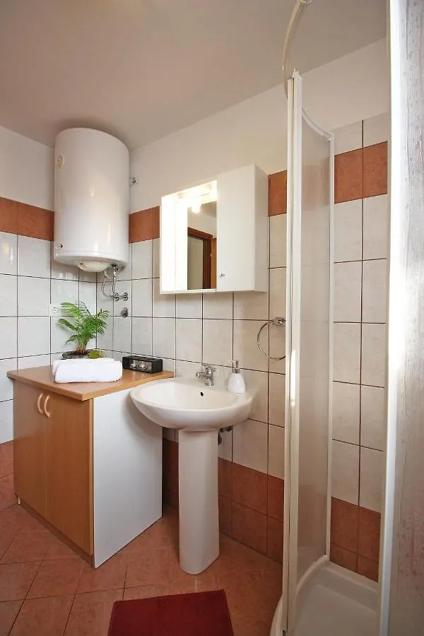 Brijunisol - 3 Apartments Top Position Near The Beautiful Beach Fažana 0*,